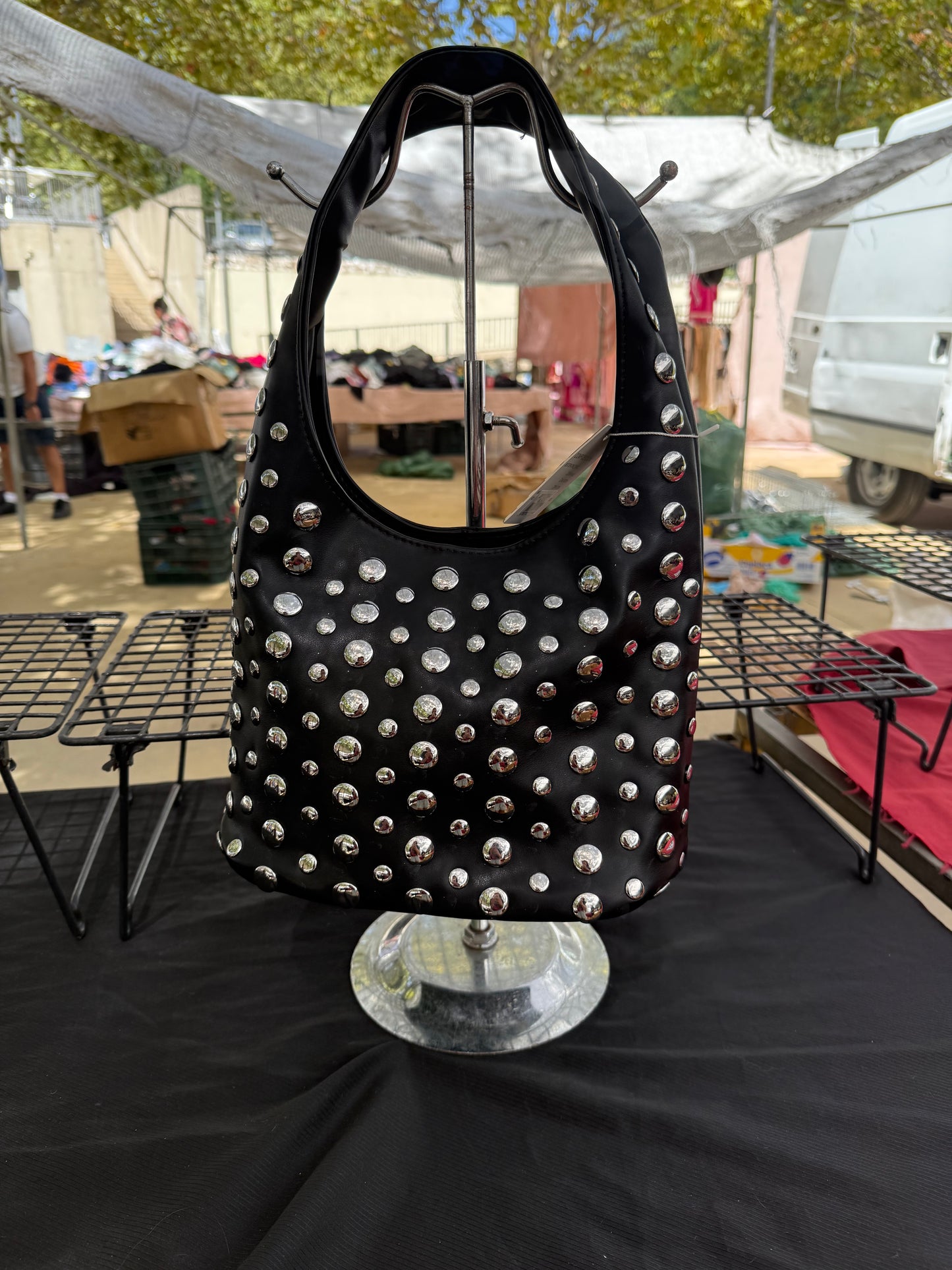 Bolso tachuela negro